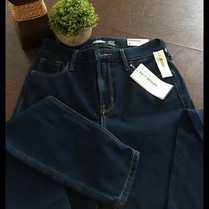 Old Navy Rockstar NWT jeans